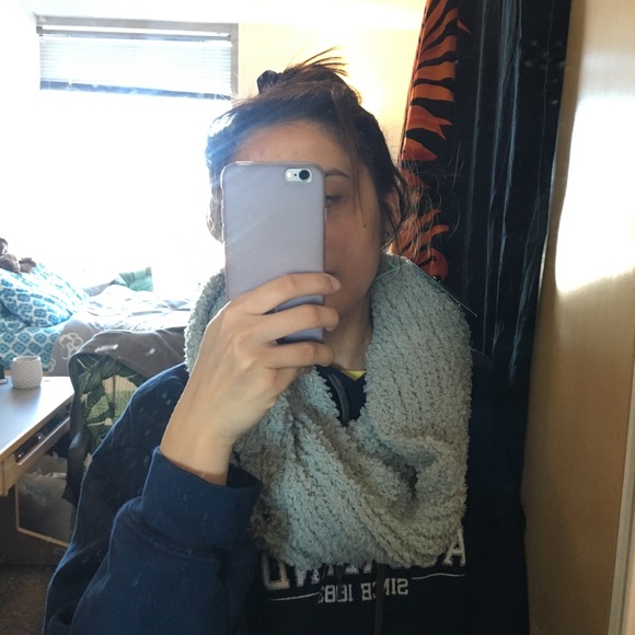 Infinity Scarf - Picture 2 of 5